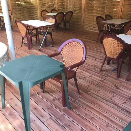 Hotel Du Teillon La Garde (Alpes-de-Haute-Provence)
